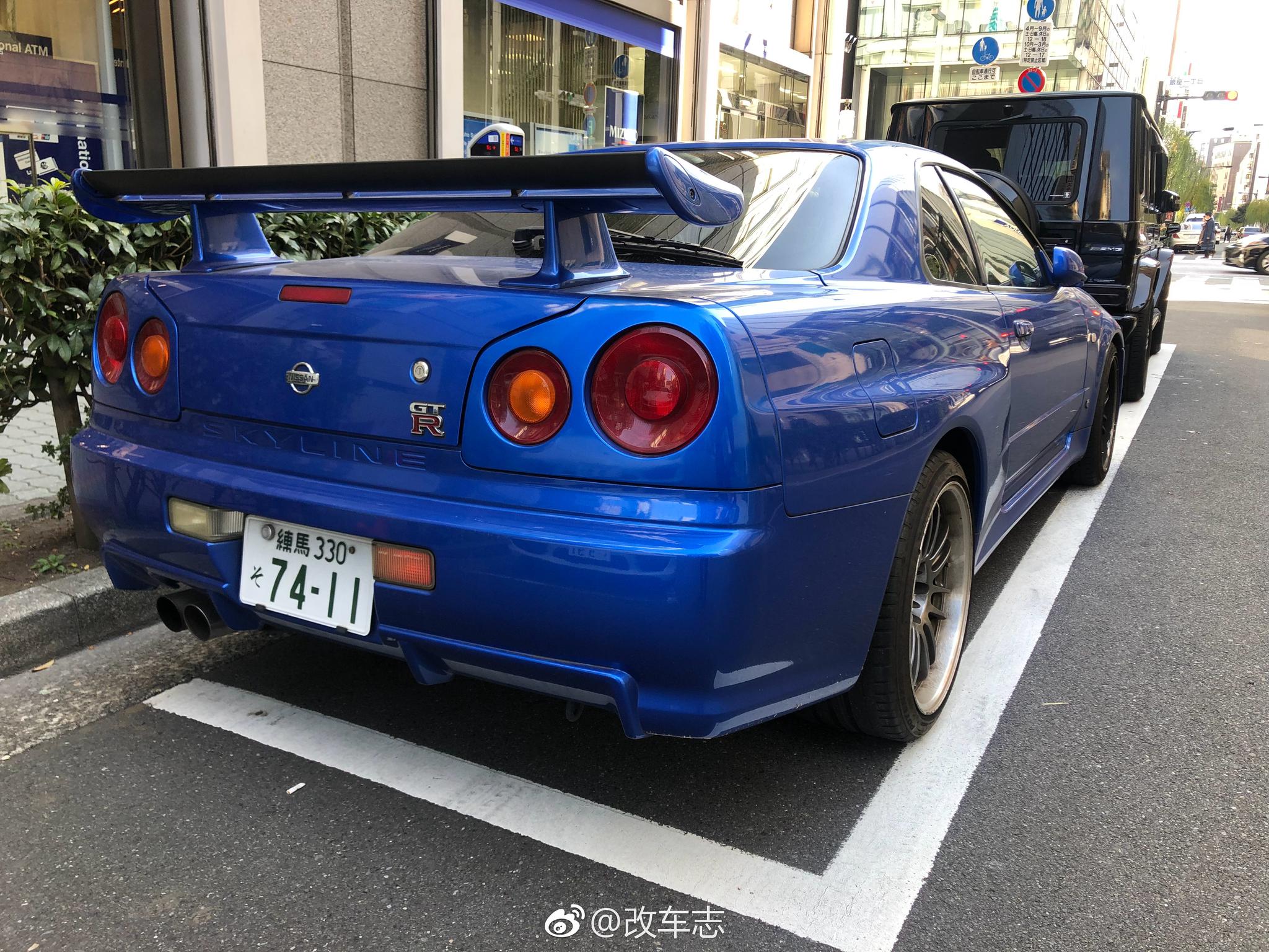 银座实拍nissan Gt R R34来了那么多天终于见到一台野生的了 这个经 银座实拍nissan Gt R R34来了那么多天终于见到一台野生的了 这个经