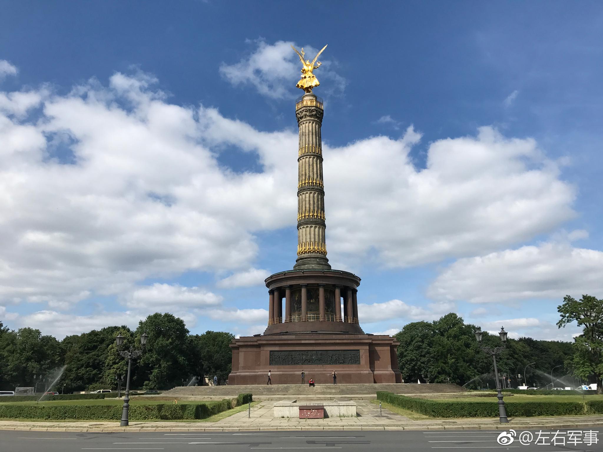 胜利纪念柱是德国柏林市区内的一座著名纪念性建筑