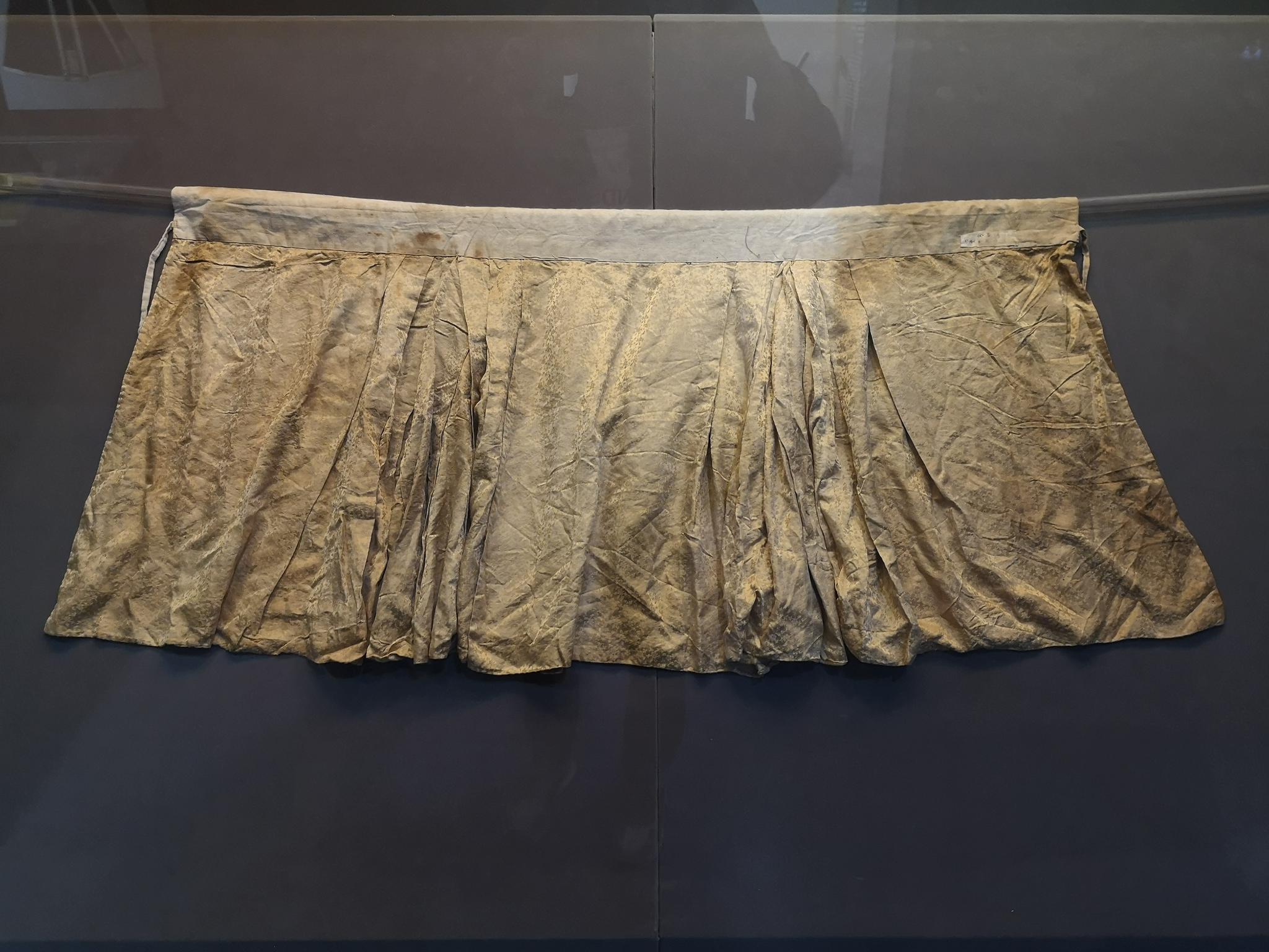 江苏泰州博物馆的明代服饰展,泰州的明墓出土了200多件完整的服饰