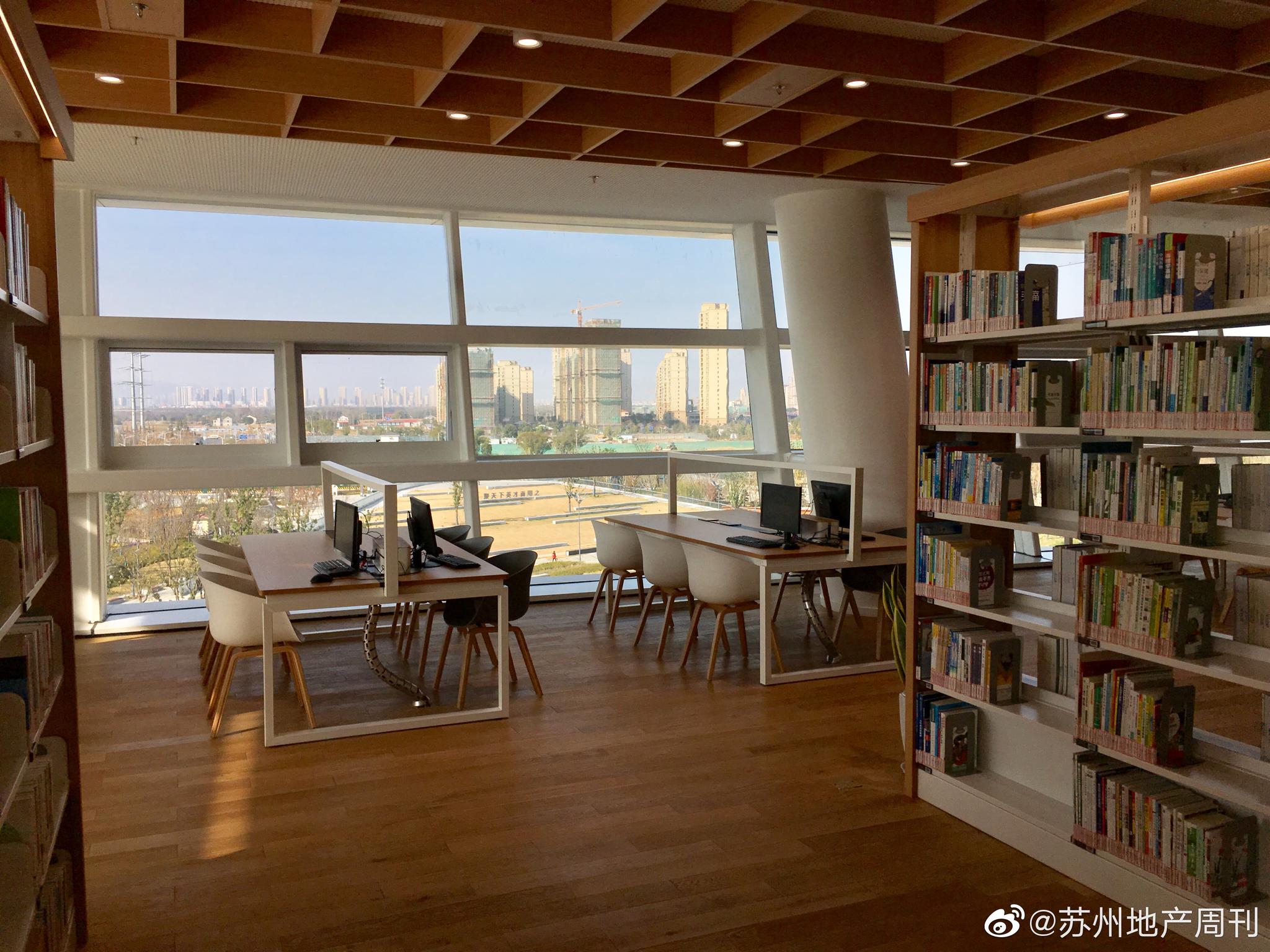 苏州大型图书馆的扩张发展史可能是从园区独墅湖图书馆开始的