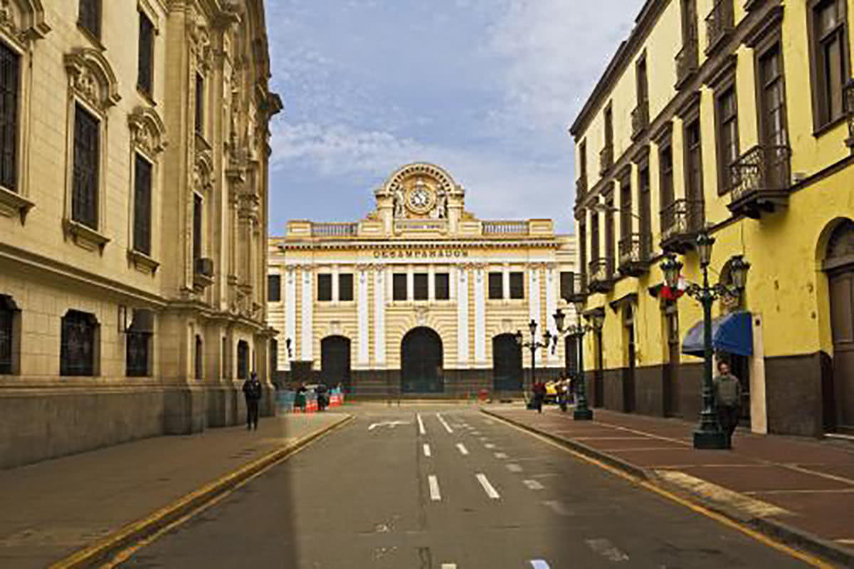 它被称为"无雨之都",600年不曾下雨,却养活了800多万人