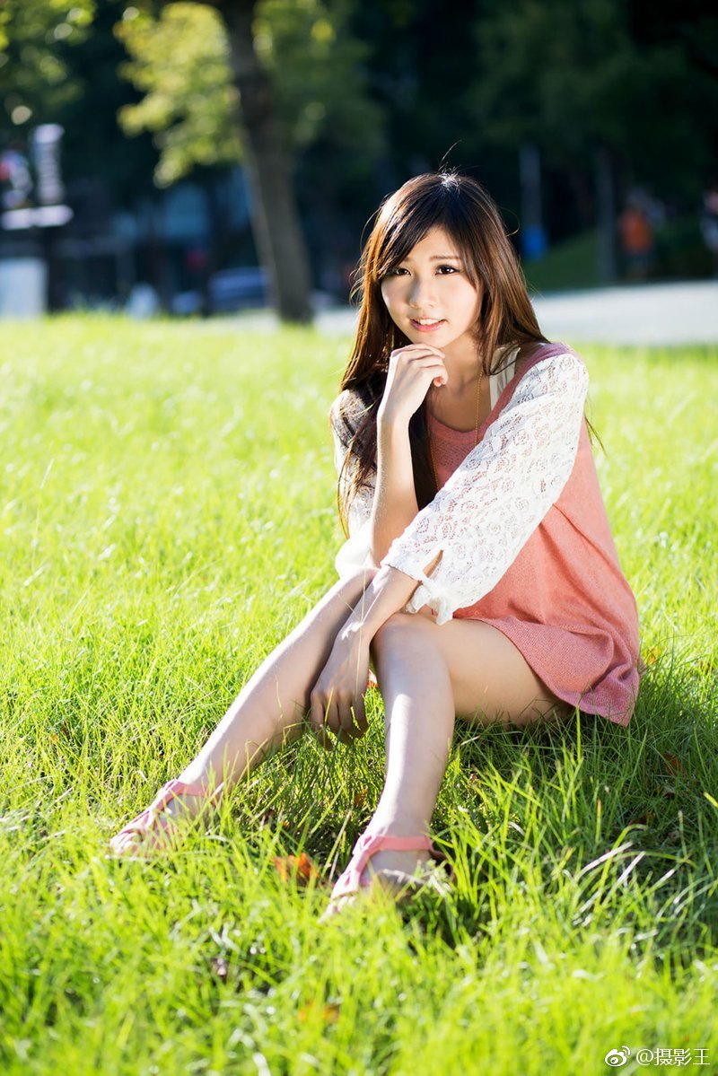 公园里清凉美女唯美生活可爱写真集