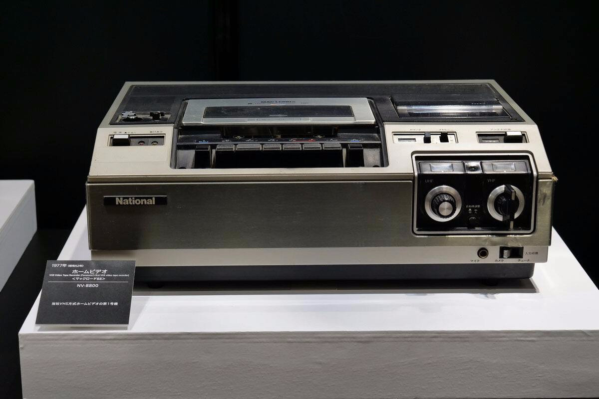 录像机,dvd……正消失的家用影音设备,都曾被游戏机"盯梢"