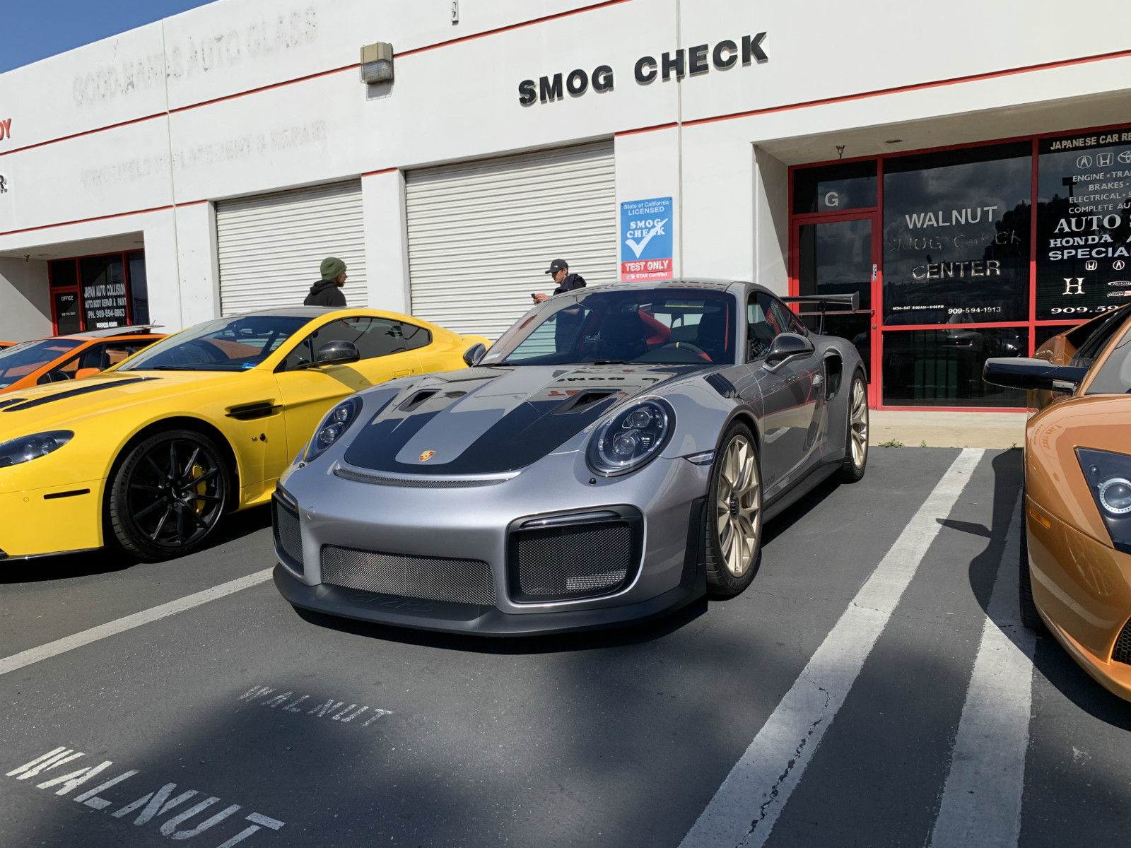 开着750万的lp770svj撒狗粮北美萝卜