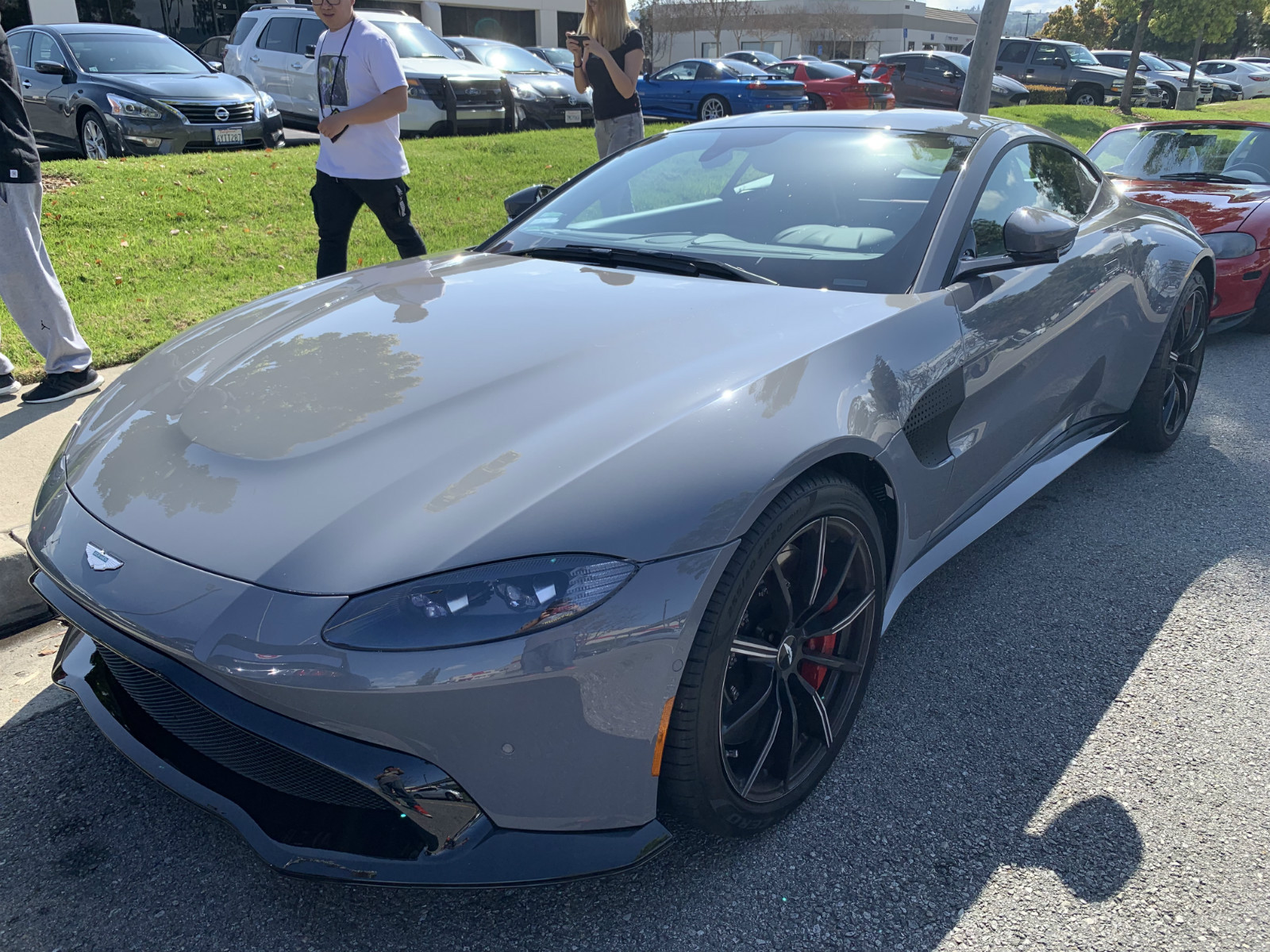 开着750万的lp770svj撒狗粮北美萝卜