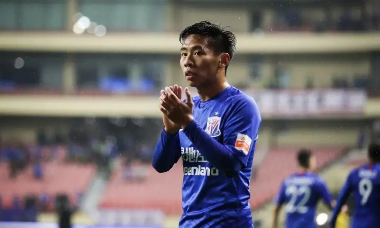 只要自由身球员两青岛籍飞翼无缘加盟黄海目标打造外援中轴线