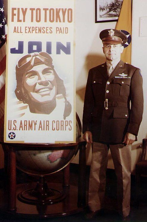 美军将领:詹姆斯,哈罗德·杜立特(1896-1993)亲率16架b-25对日本