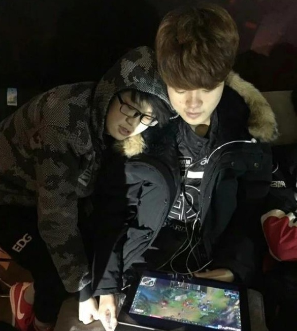 meiko和deft韩服双排,偶遇iboy惨被吊打:大型"出轨"现场