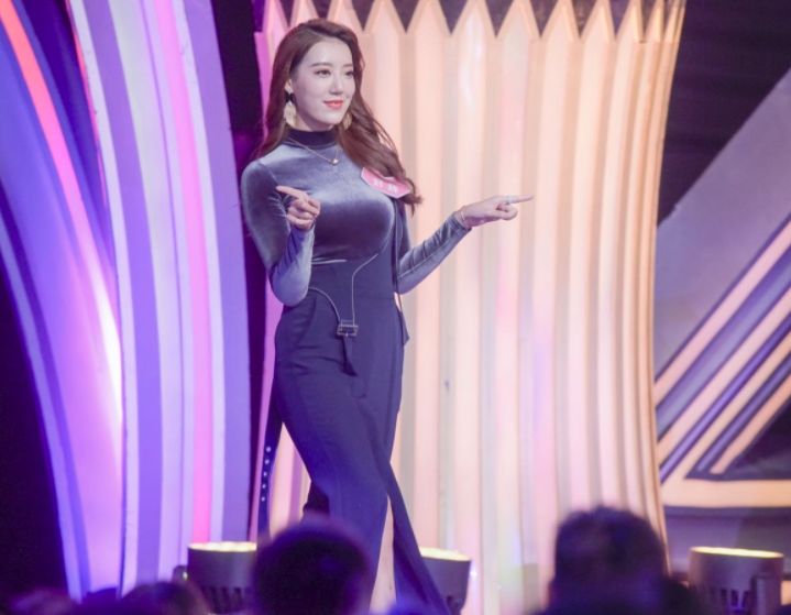 《非诚勿扰》被女生集体灭灯,转身抱走女导演的男生现今如何了?