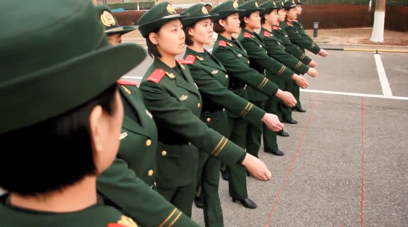 2017武警北京总队某支队女兵退伍纪念视频!