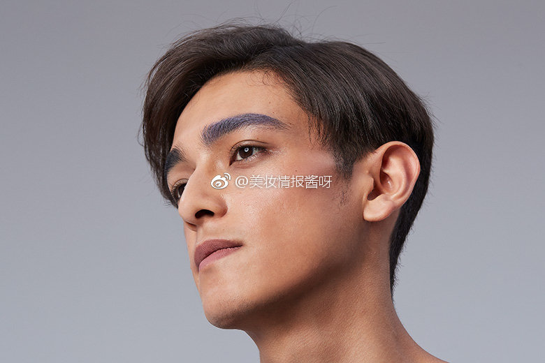 Fiveism Three的多用途彩妆棒追加7个新色