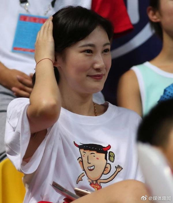 美貌与智慧并存|周琦|王欣怡|美貌_新浪新闻