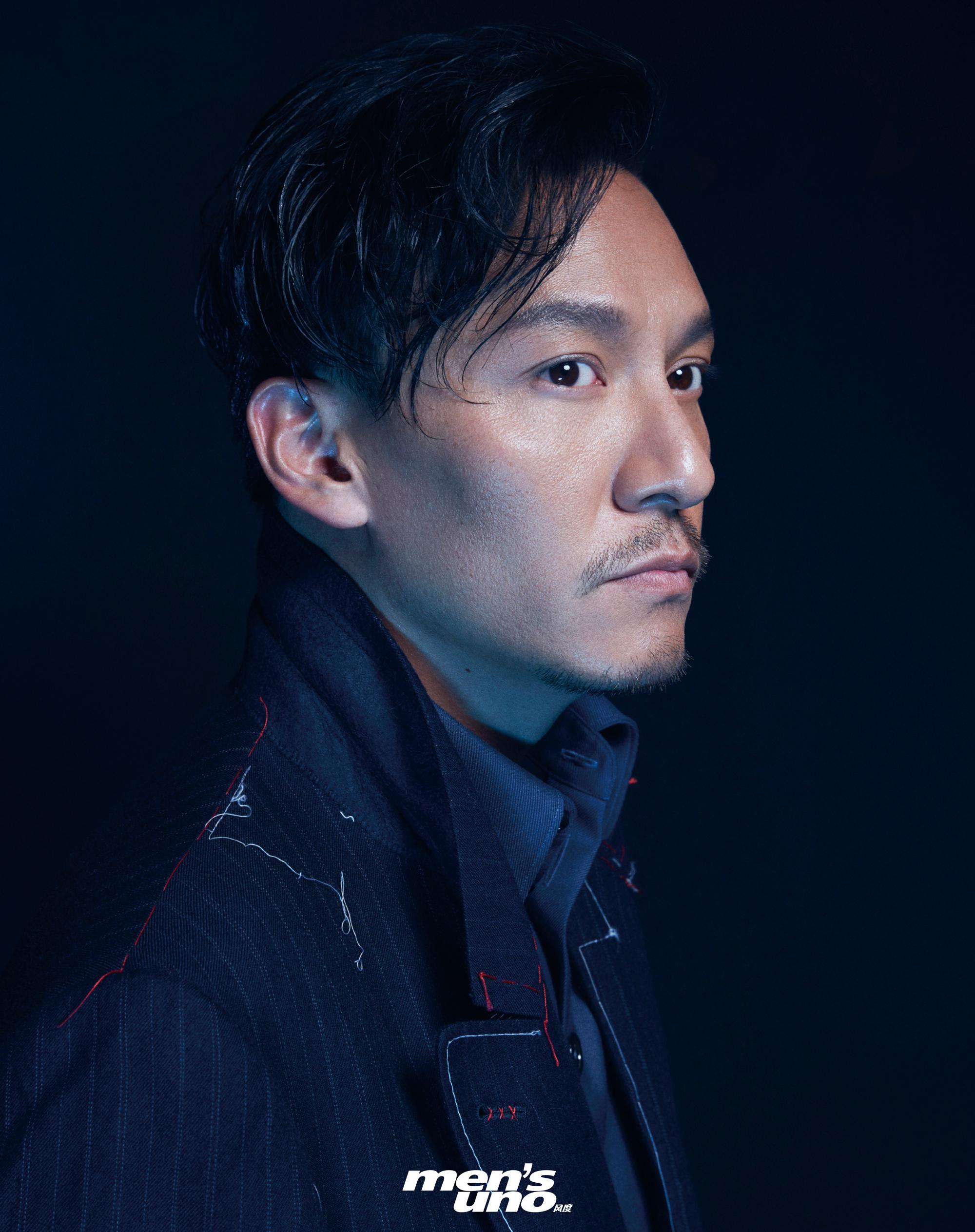 张震 登上《风度mens uno》9月号封面,成熟冷峻的外形