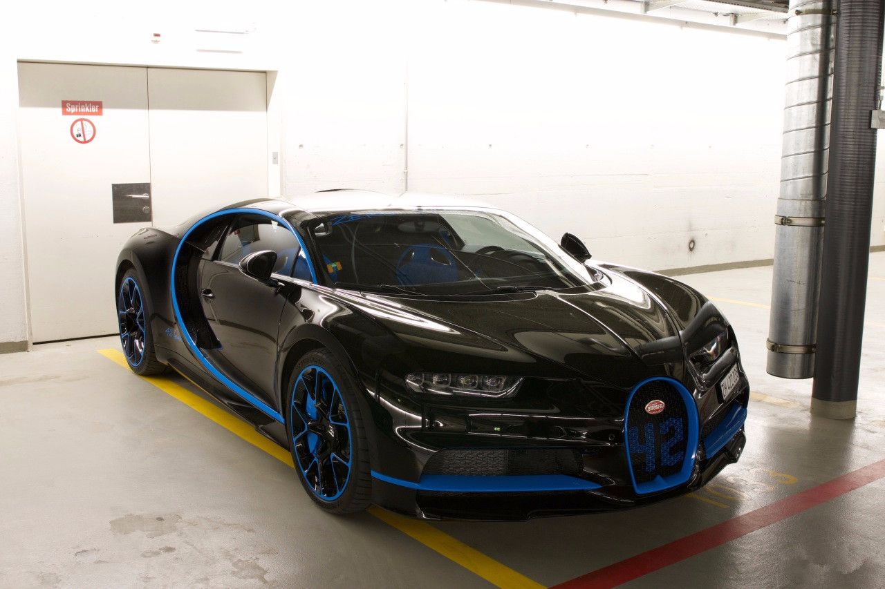 布加迪熙龙,车身和格栅上有42标识,到底是什么意思