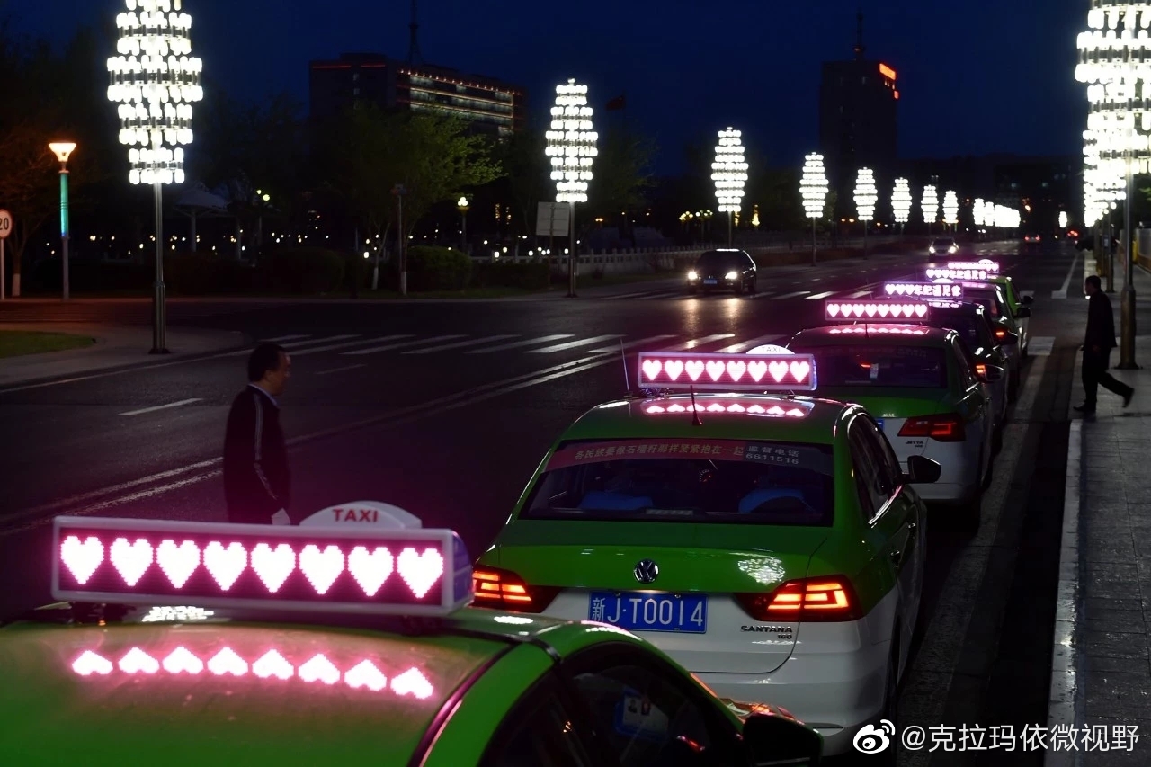 克拉玛依出租车全部换新帽新式顶灯功能如此强大