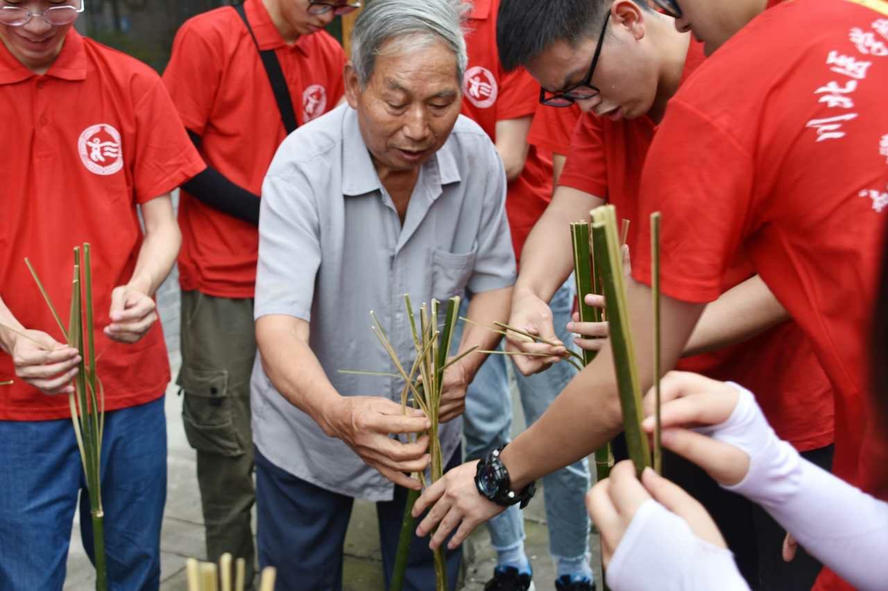蜞蟆灯火驱病难，传统节日赋新篇|蜞|蟆|竹灯_新浪新闻