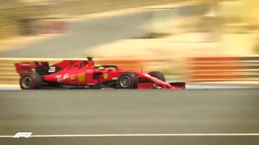 视频 舒马赫之子首次测试f1法拉利赛车