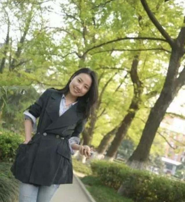 她高颜值高学历，中科大最美85后教授，26岁成为博士生导师