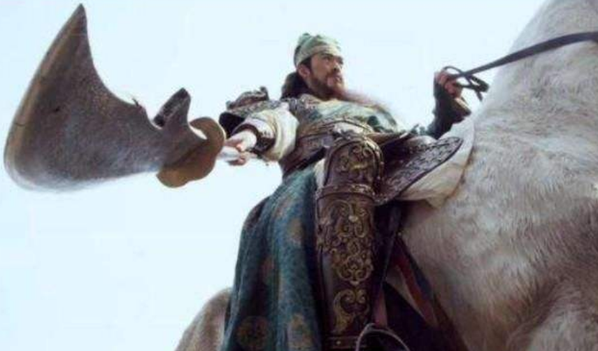 关羽的武器并非大刀我们被小说欺骗了他的武器其实普通寻常