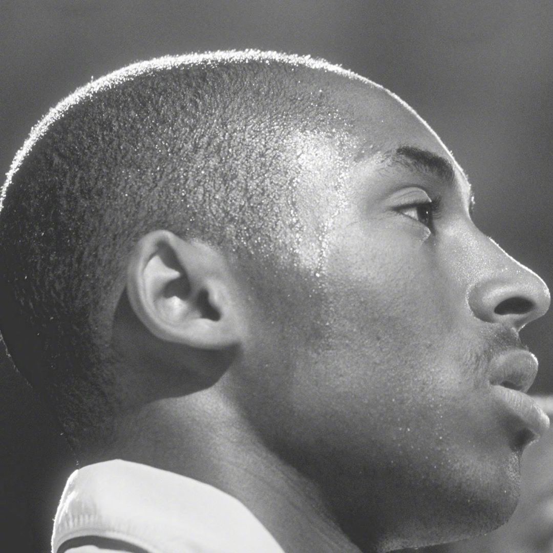 科比的侧颜_高清图集_新浪网