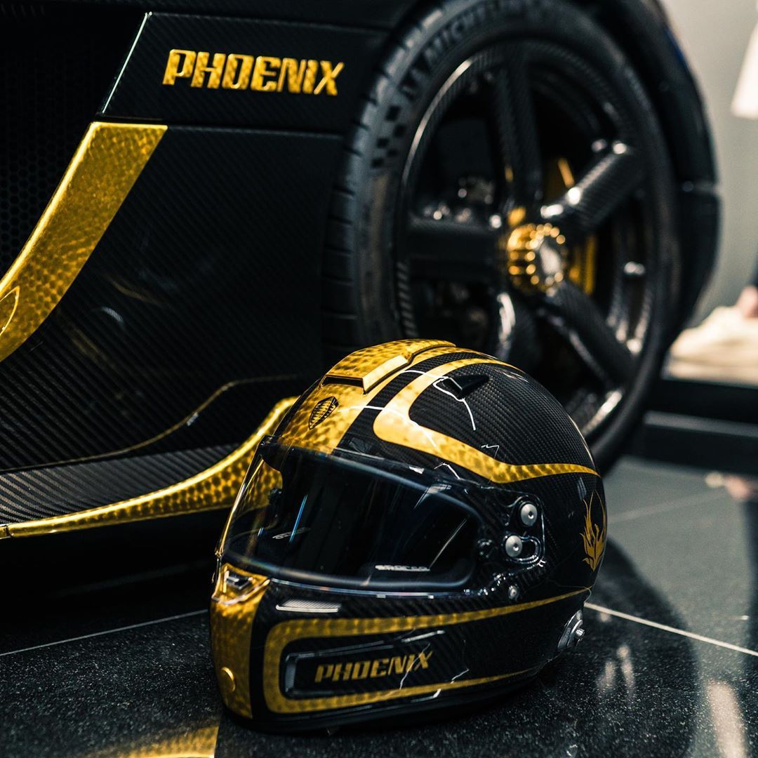 一直很好奇华裔大佬mike买了曼尼的柯尼塞格金凤凰以后