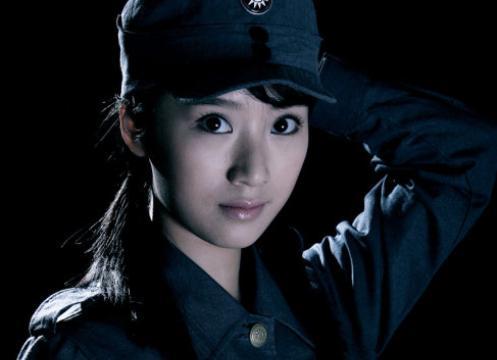 在校期间,李念曾出演过不少电影,电视剧,例如:《江湖俏佳人》,《极速
