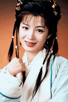 鹿鼎记"双儿"陈少霞挺孕肚外出,二嫁8亿富商李文辉生活幸福