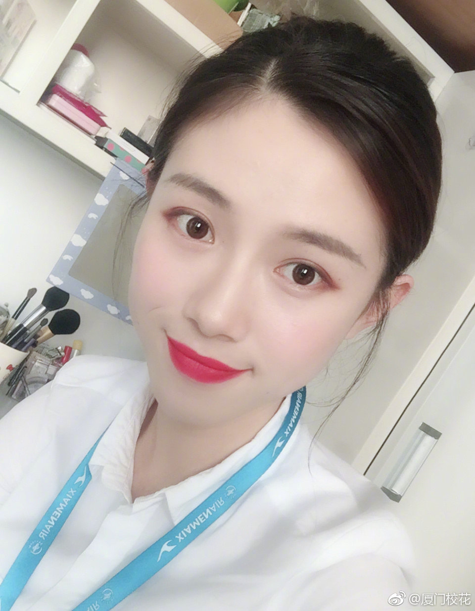 曾是厦航空姐,现在是一名人民教师.