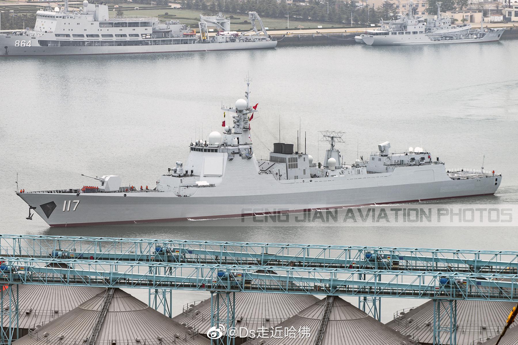 两代检阅舰罕见同框从116石家庄号到117西宁号从051c到052d