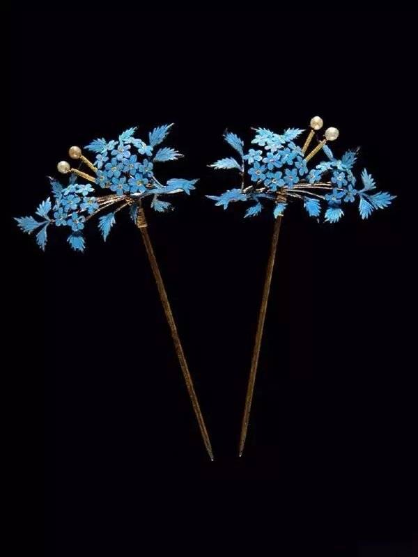 点翠工艺是中国一项传统的金银首饰制作工艺