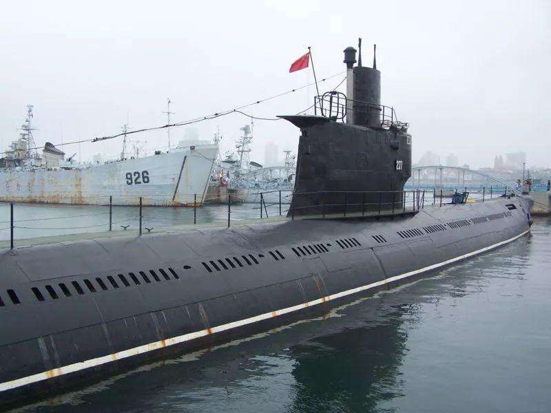 65型火炮护卫舰1艘(502南充号),大型坦克登陆舰1艘(926大别山号),33型