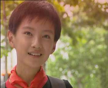 《快乐星球》丁凯乐拍婚纱照,侧颜五官棱角分明,帅气依旧!