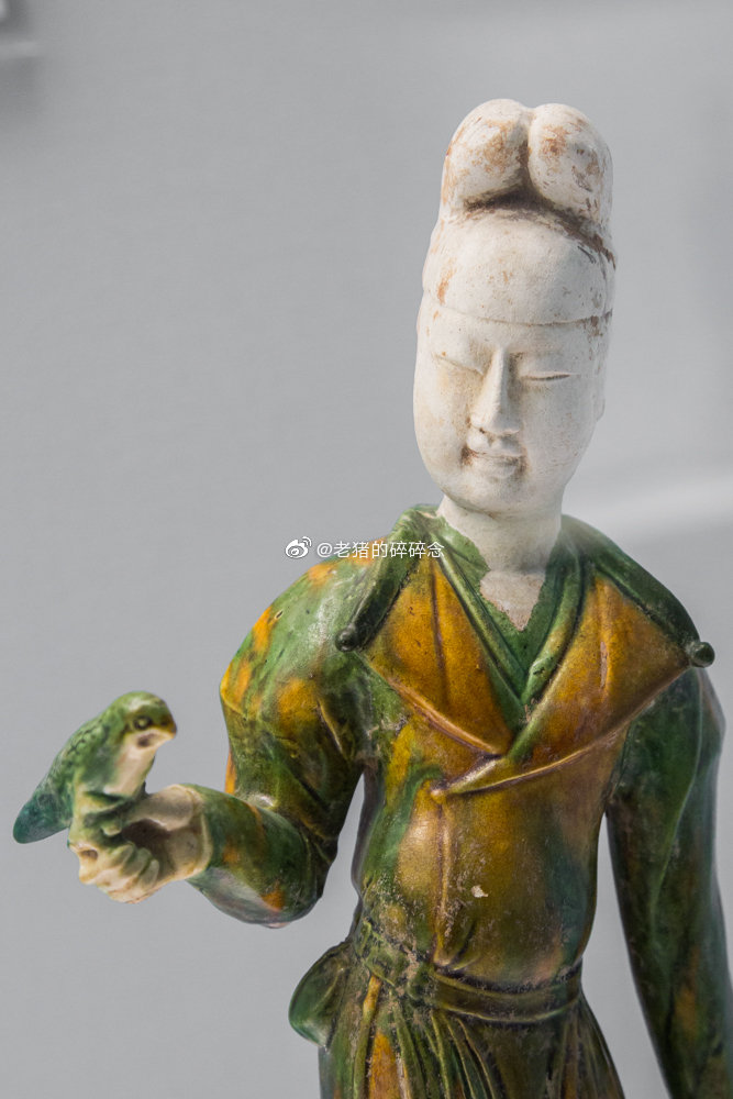 从唐三彩人俑读懂大唐|服饰|圆领|对襟|穿法|幞头_新浪新闻