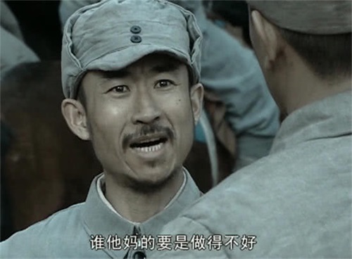 《亮剑》同是连长:黄志勇英勇,孙德胜铁血,他却怂的没眼看!