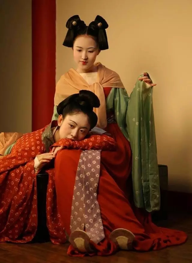 你看的电视剧都是骗人的,这才是真正的古代服饰|汉服|复原|装束_新浪新闻
