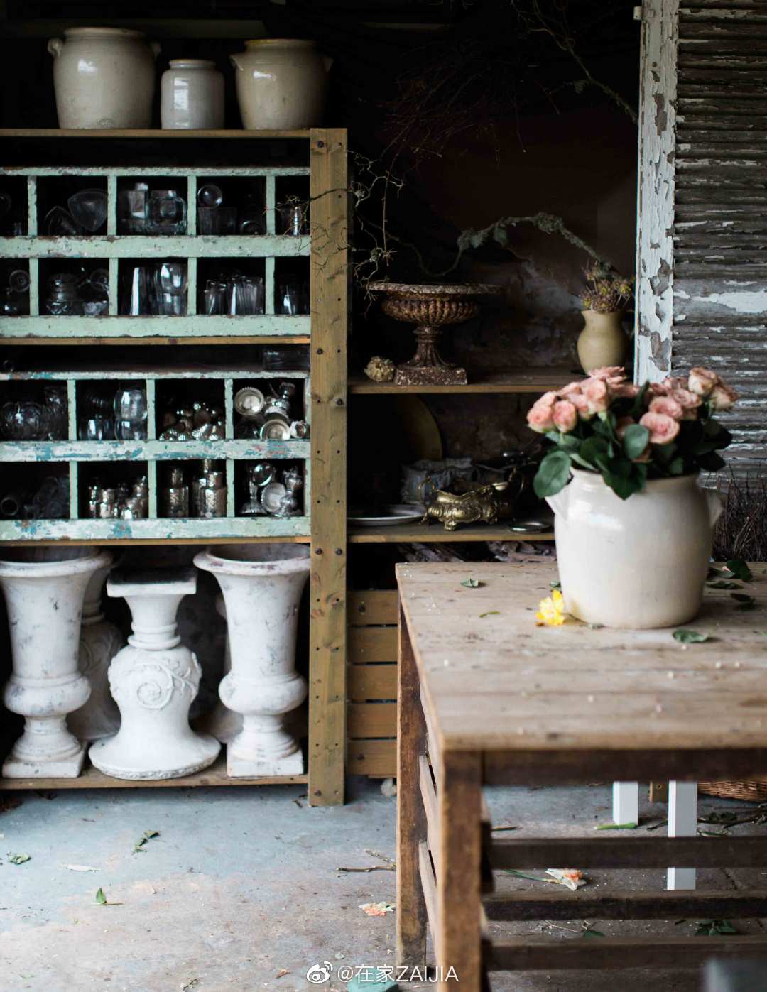 分享一个19世纪50年代 把花店搬回家的英式小屋