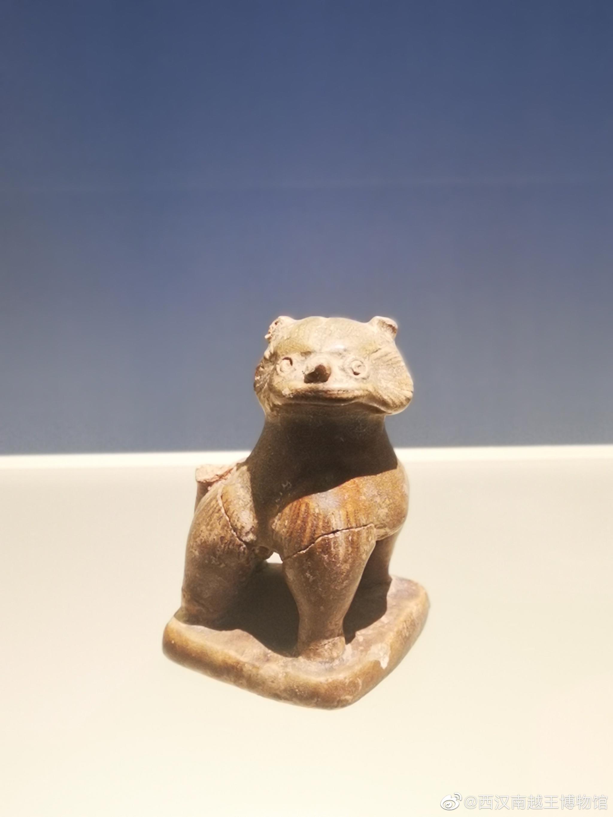 褐釉瓷猫唐 长沙窑 长沙博物馆藏