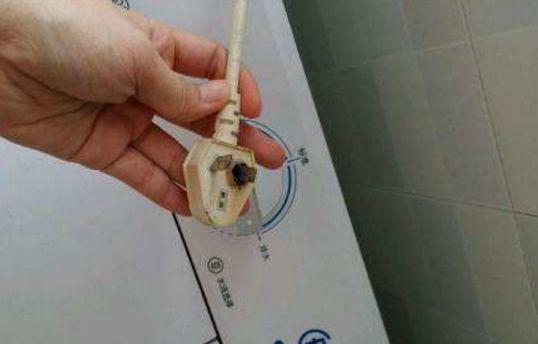 洗衣机用完要拔掉插头吗?好多人都做错了,坏处原来还真不少