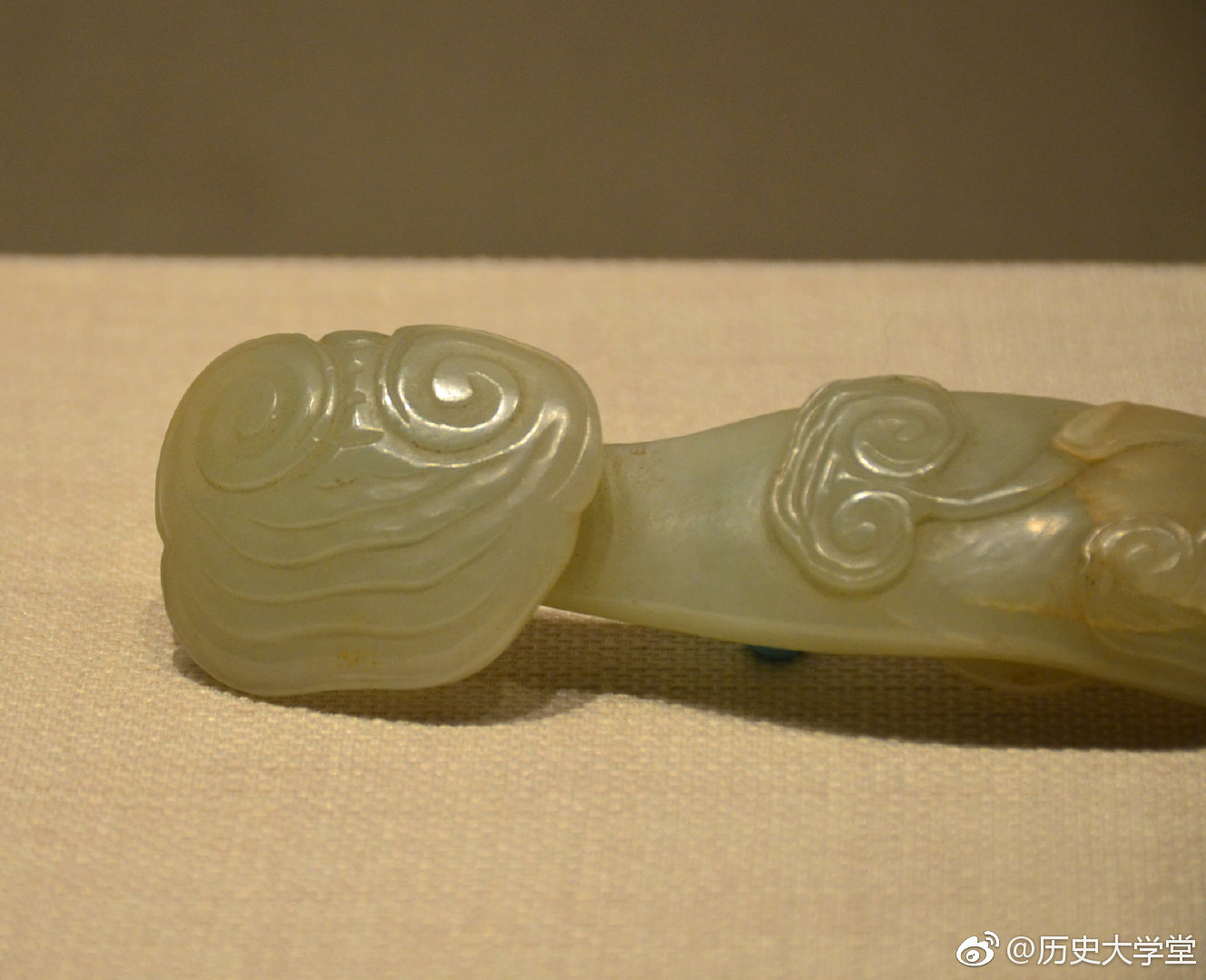 带钩,是古代贵族和文人武士所系腰带的挂钩,又称“犀比”|带钩|玉带钩|武士