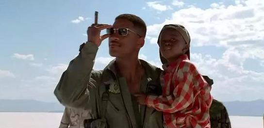 23年前他用70亿票房为科幻片立起一座丰碑,如今