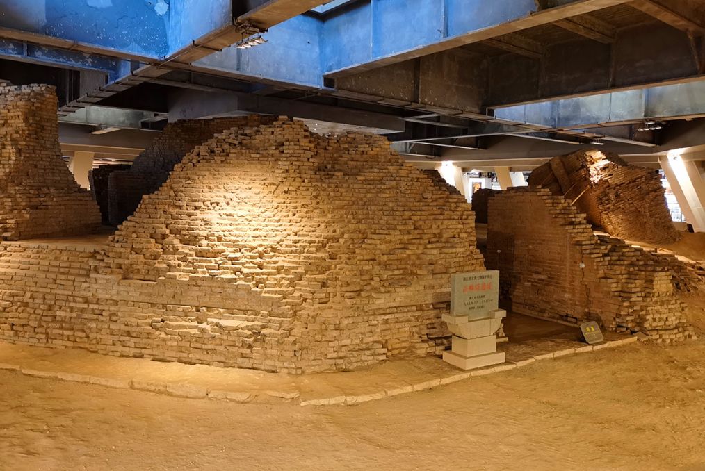 雷峰塔的前世今生千年变迁皇妃塔