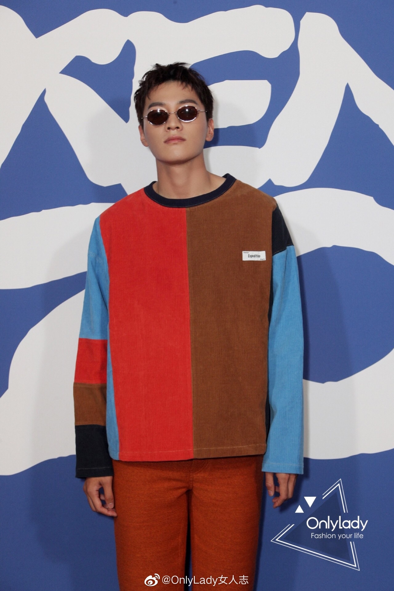 新生代演员@金泽garvey 一身@kenzo 撞色休闲穿搭现身 kenzo春夏男装