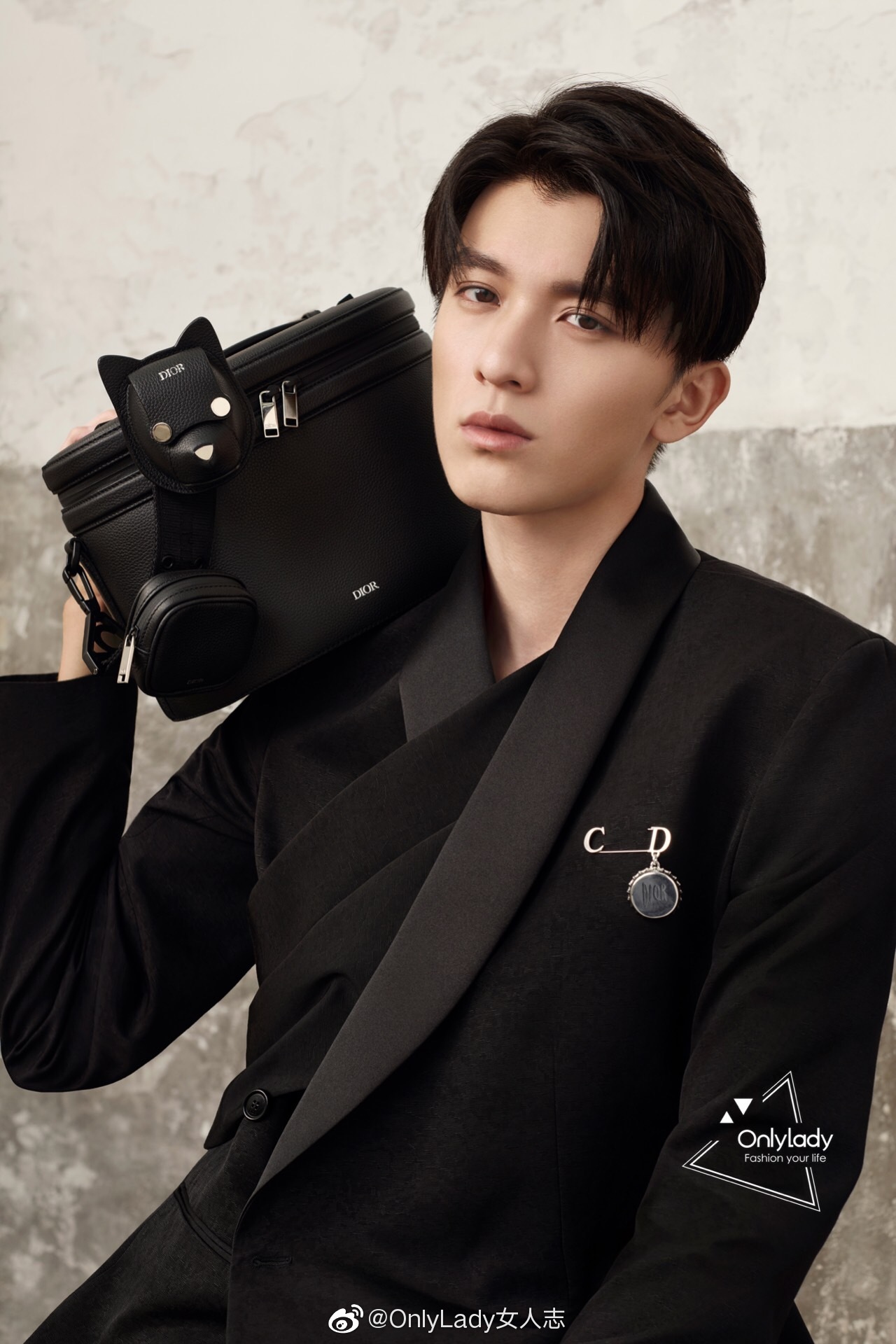 赵英博v最新曝光一组时尚大片