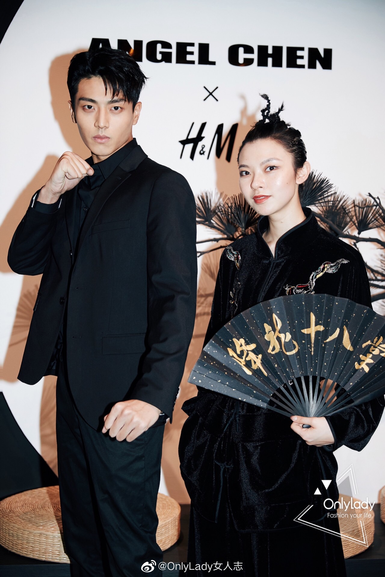 陈靖可chan 身披黑色西装,内搭黑色衬衫亮相angel chen x h&m联名