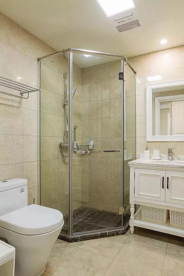 卫生间干湿分离这 样装,非常漂亮,洗澡也方便!|卫生间|淋浴房|浴室柜_