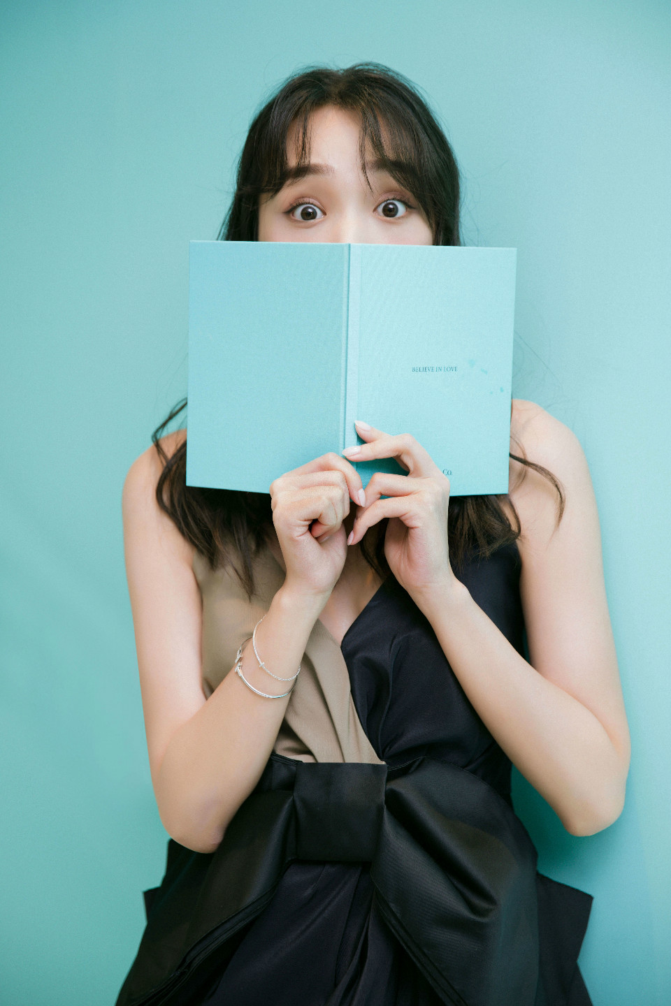 新人演员索朗美淇亮相北京活动自信优雅诠释星生力量