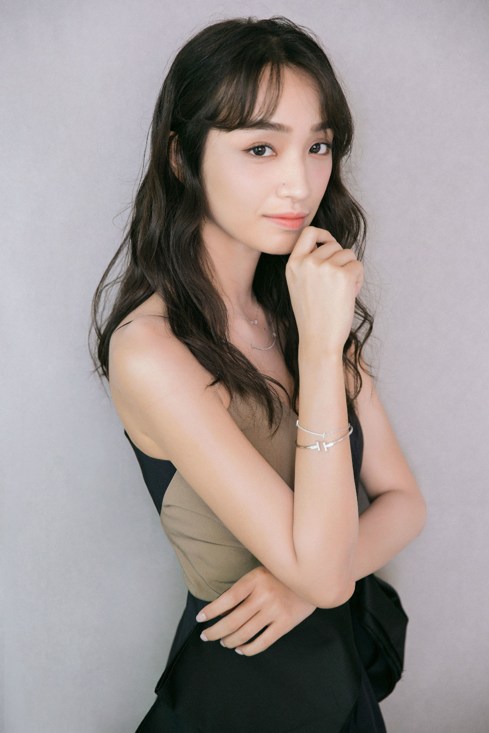 新人演员索朗美淇亮相北京活动自信优雅诠释星生力量