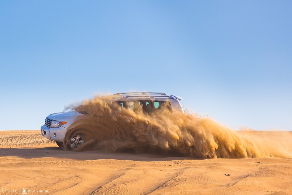 花儿与少年许晴同款冲沙,迪拜必体验的沙漠运动,你敢尝试吗?