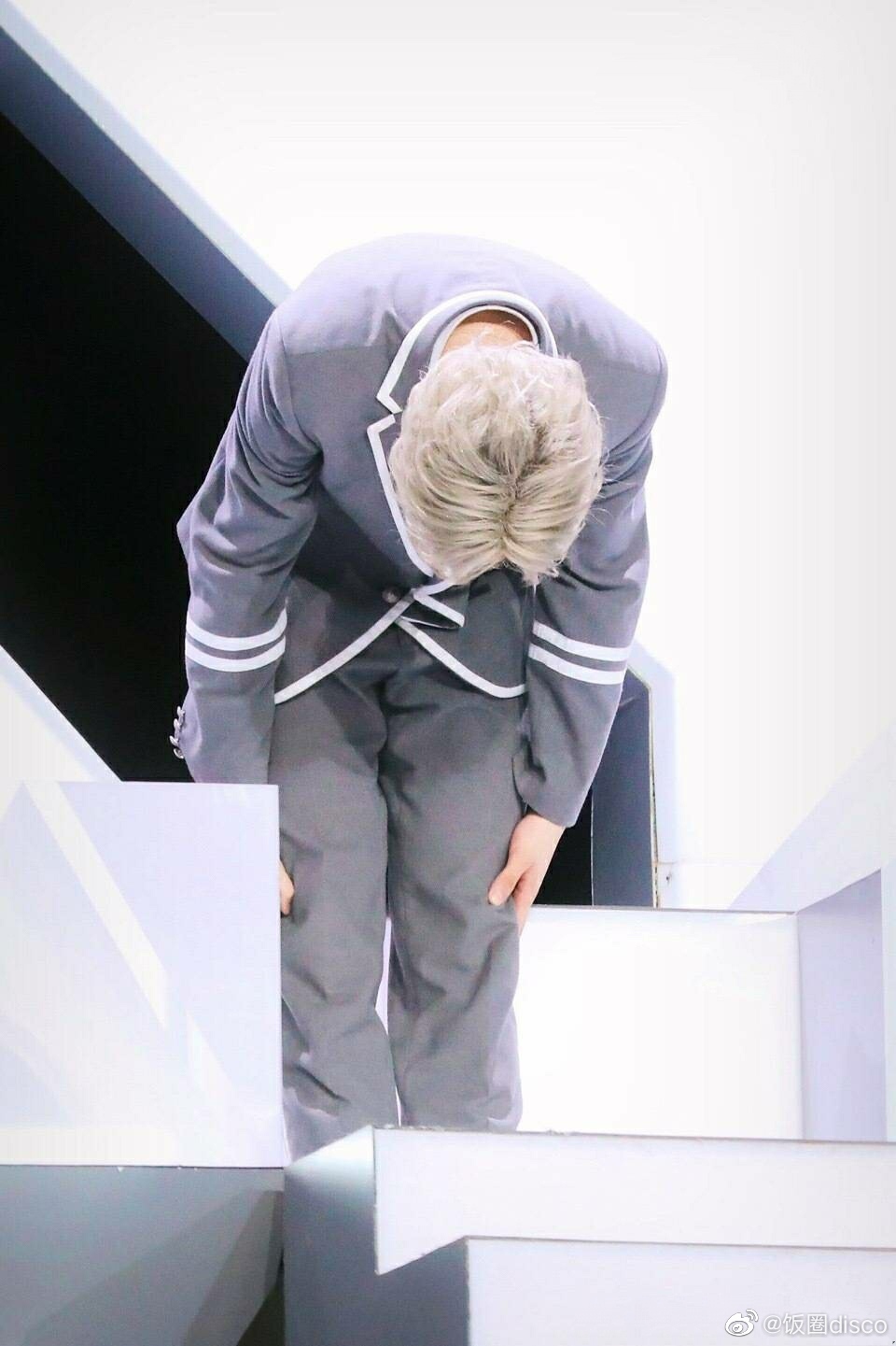 "人人都笑他的篮球动作,却没人学他的90度鞠躬.