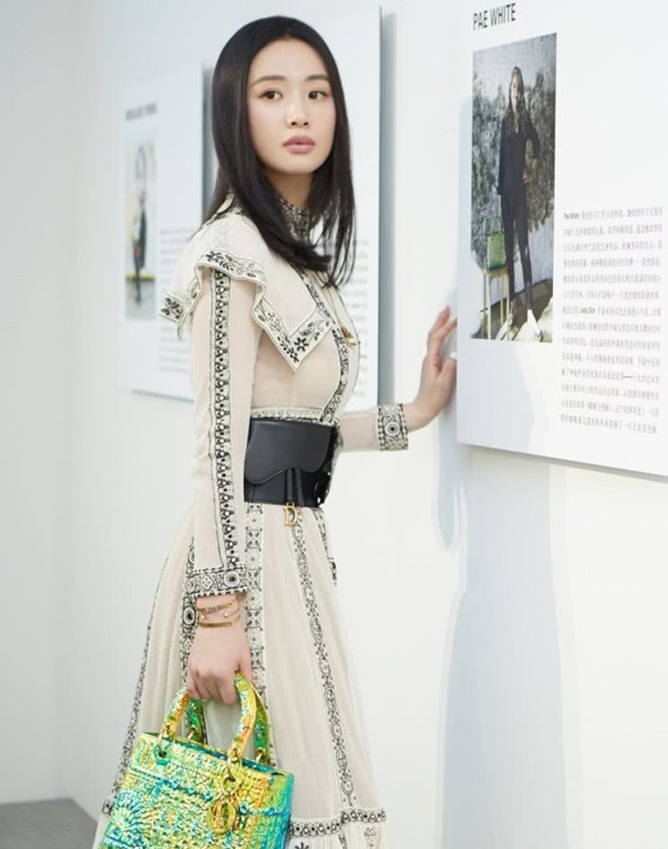 李梦大家都认识吧,她是国内知名的演员,在2010年的时候,出演了王全安